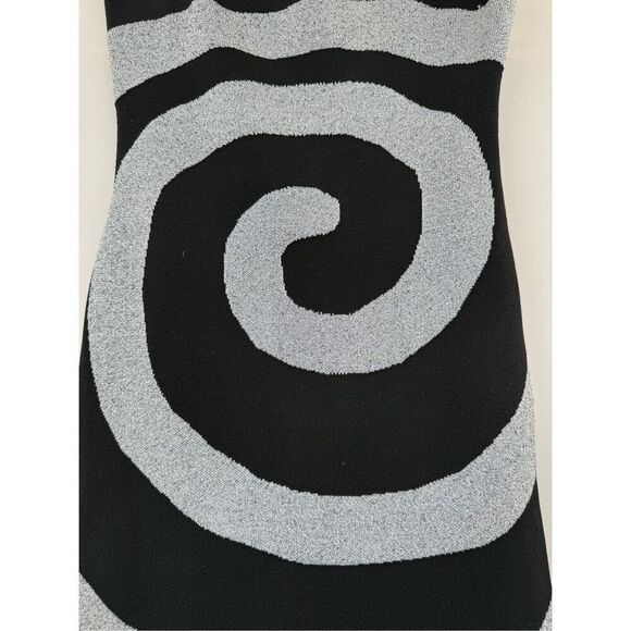 Sold  - Picture 5 of 10